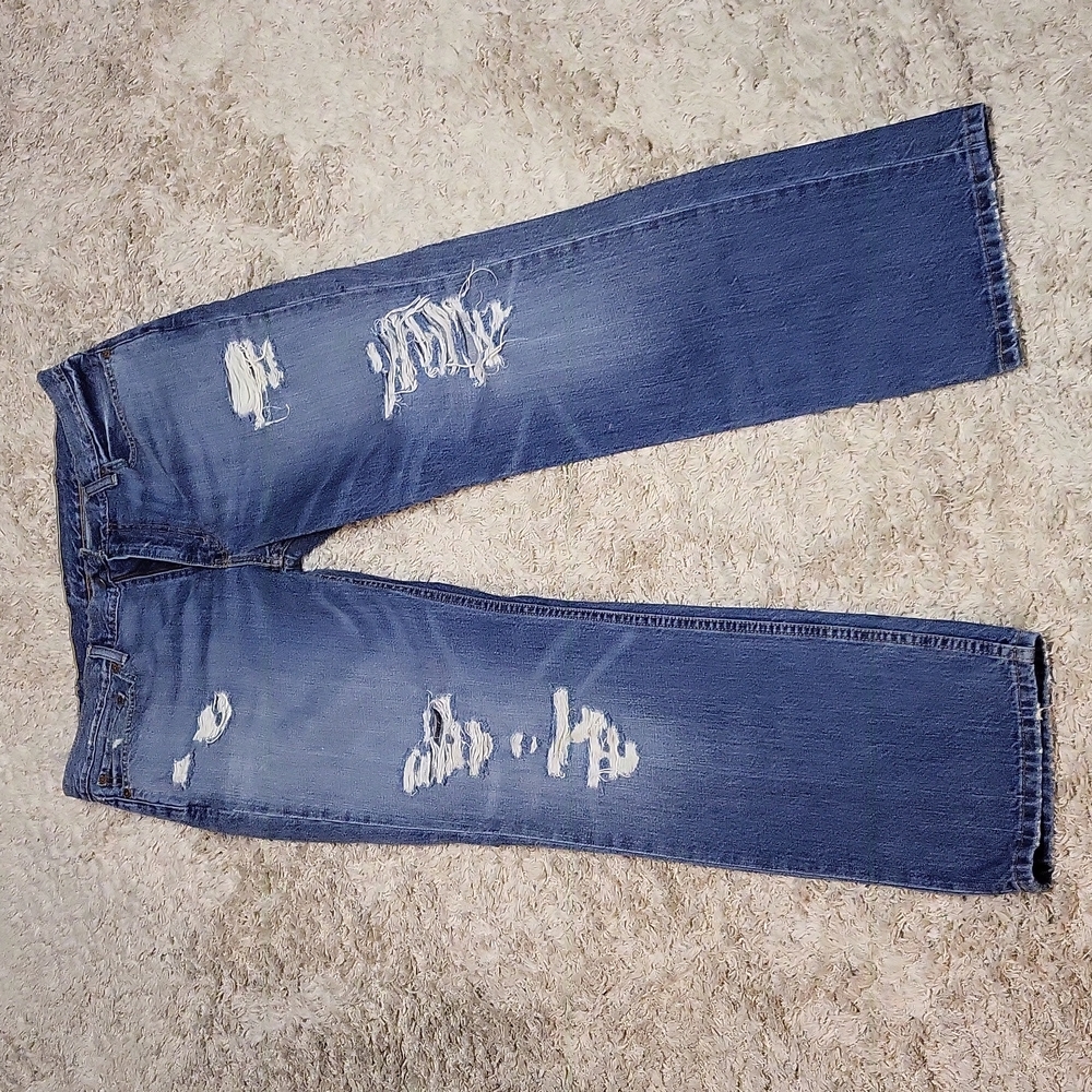 Levi's 514 distressed jeans